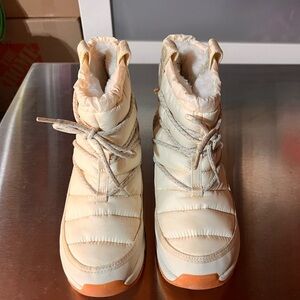 Northface snow boots